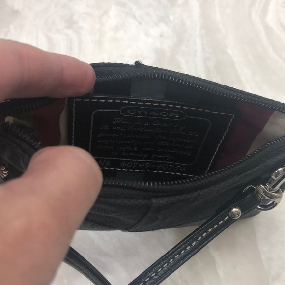 Coach wristlet - Picture 5 of 6